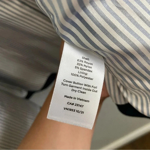 Talbots NWT Refined Ponte Knits Jacket Size 6 Button Up Navy - Picture 9 of 9